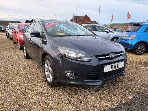 2014 FOCUS ZETEC NAVIGATOR PRICE 4,995 YEAR 2014 14 REG MILEAGE 61,000 ENGINE 1.6... photo