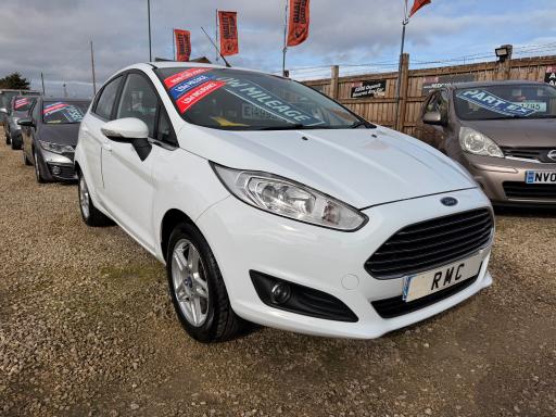 2013 FIESTA ZETEC PRICE 4,995 YEAR 2013 13 REG MILEAGE 57,000 ENGINE 1.2 PETROL... photo